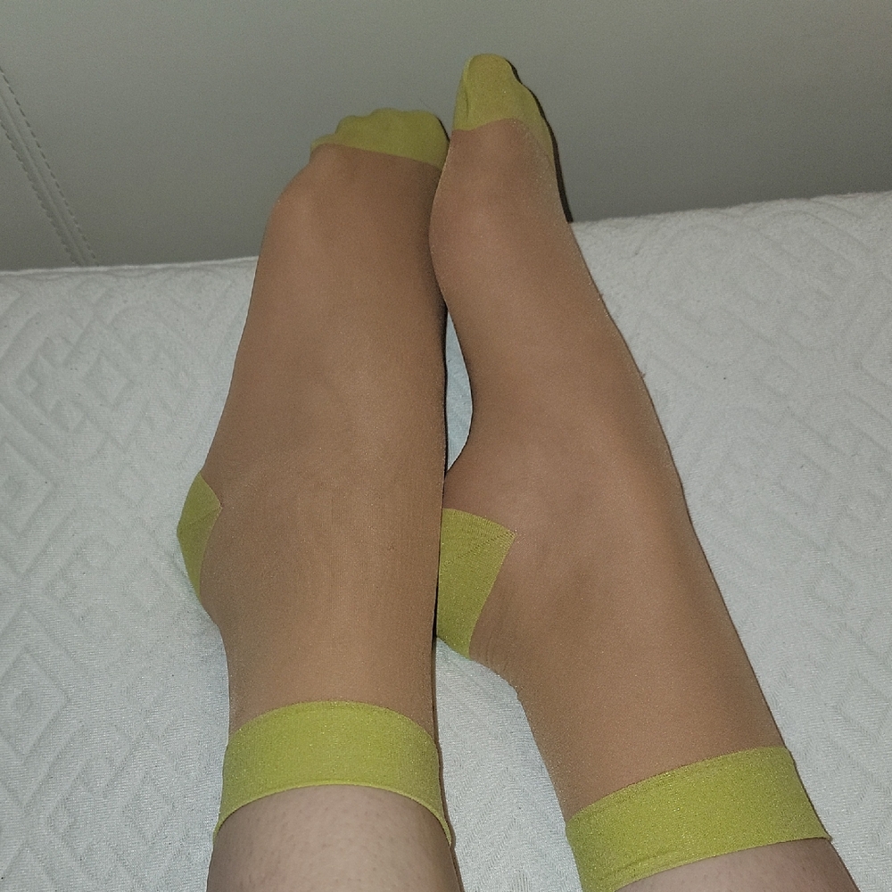 Wolford Gobi/ Apple Green Socks